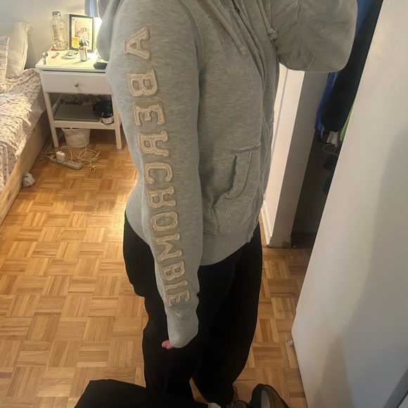 Abercrombie & Fitch Cream and Gray Hoodie - Picture 2 of 7